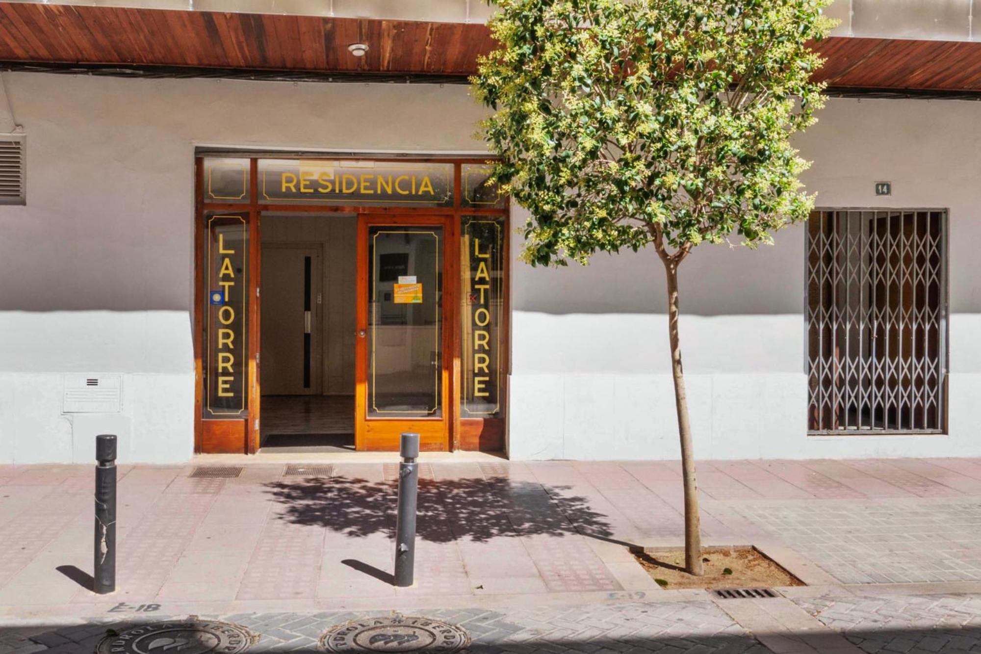 Hostal La Torre Benicàssim Екстериор снимка